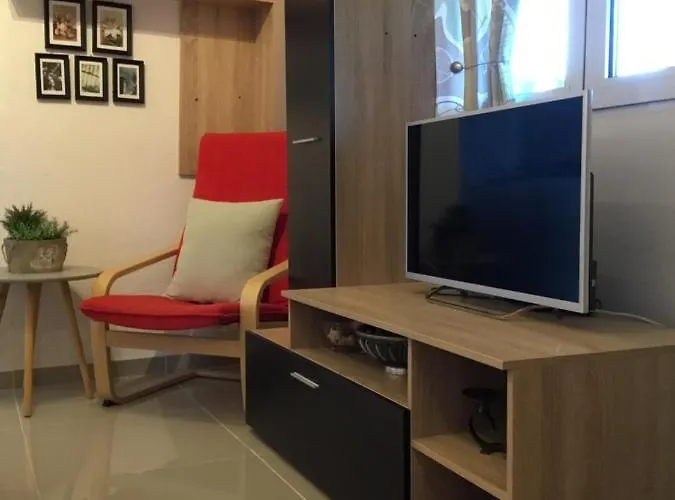 別荘 Casa Dei Fiori アスプロヴァルタ